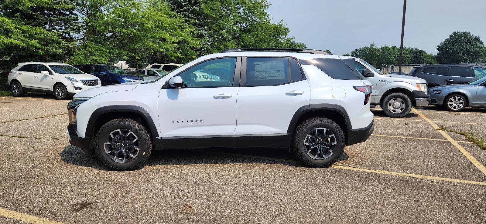 New 2026 Chevrolet Equinox ACTIV w/ Safety and Technology Package image 8