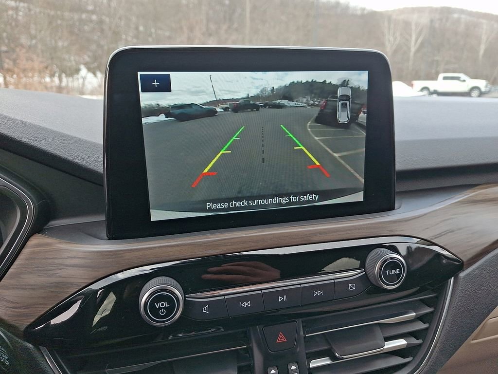 Certified 2020 Ford Escape Titanium image 18