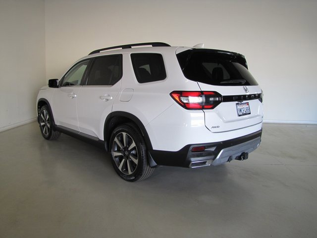 Certified 2024 Honda Pilot Touring image 23