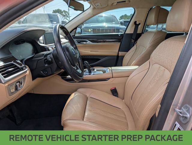 Used 2021 BMW 750i xDrive w/ Executive Package AWD/4WD image 16
