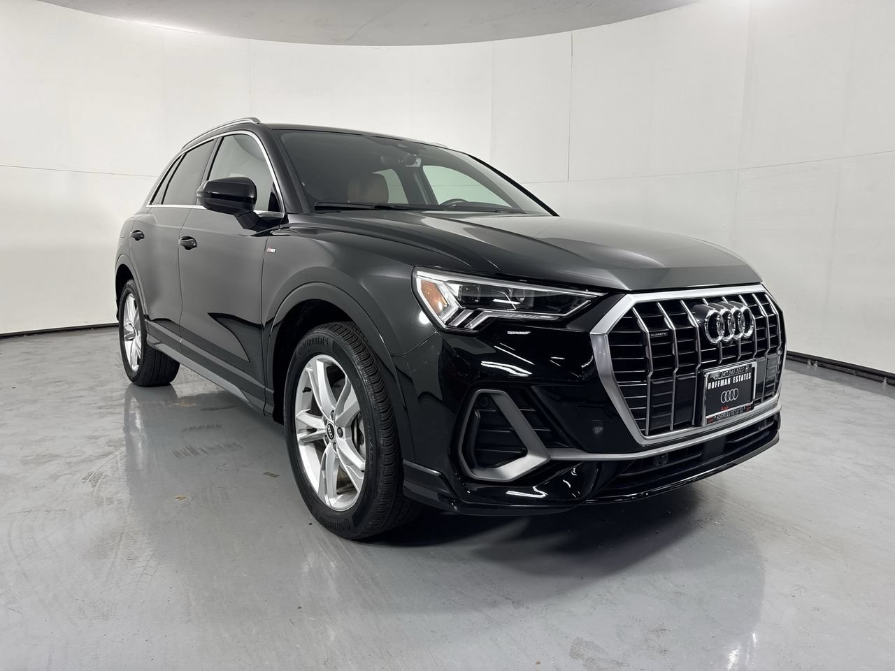 Used 2022 Audi Q3 2.0T Premium Plus w/ Premium Plus Package AWD/4WD image 4