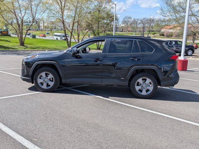 Certified 2025 Toyota RAV4 LE AWD/4WD image 8