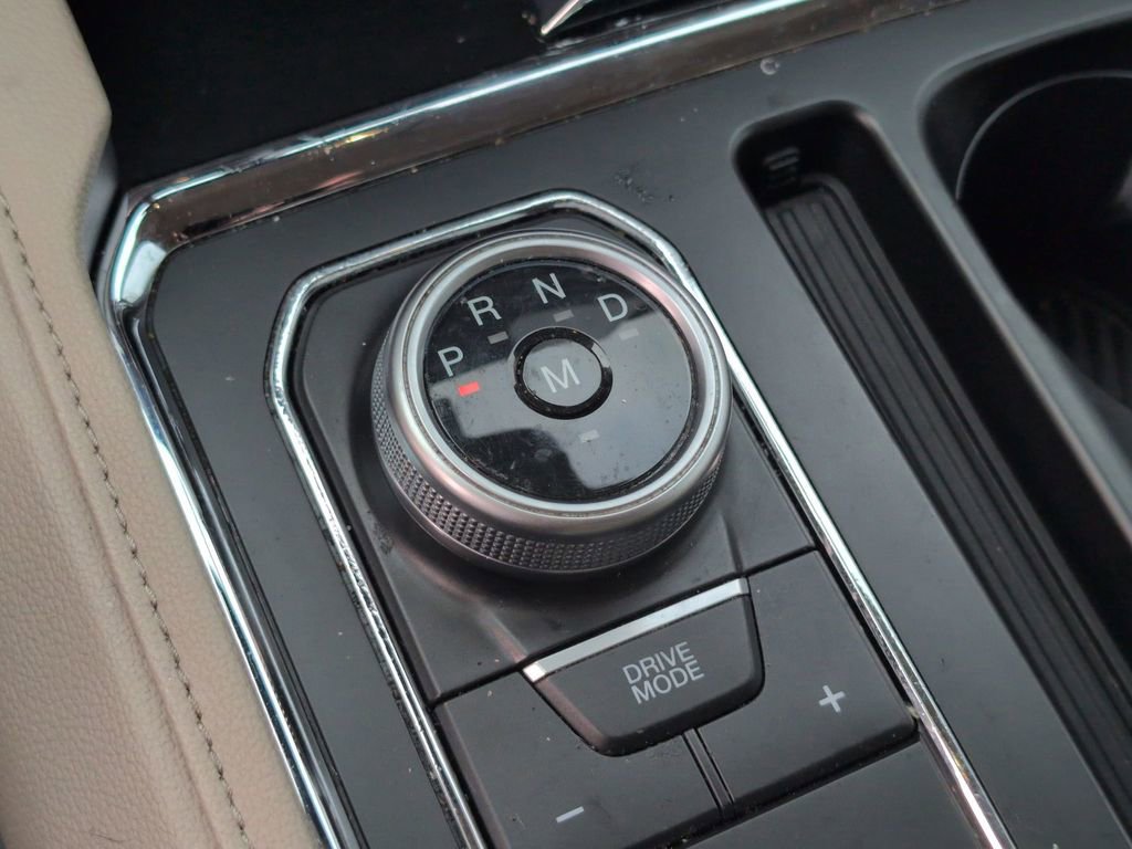 Used 2022 Ford Expedition XLT image 23