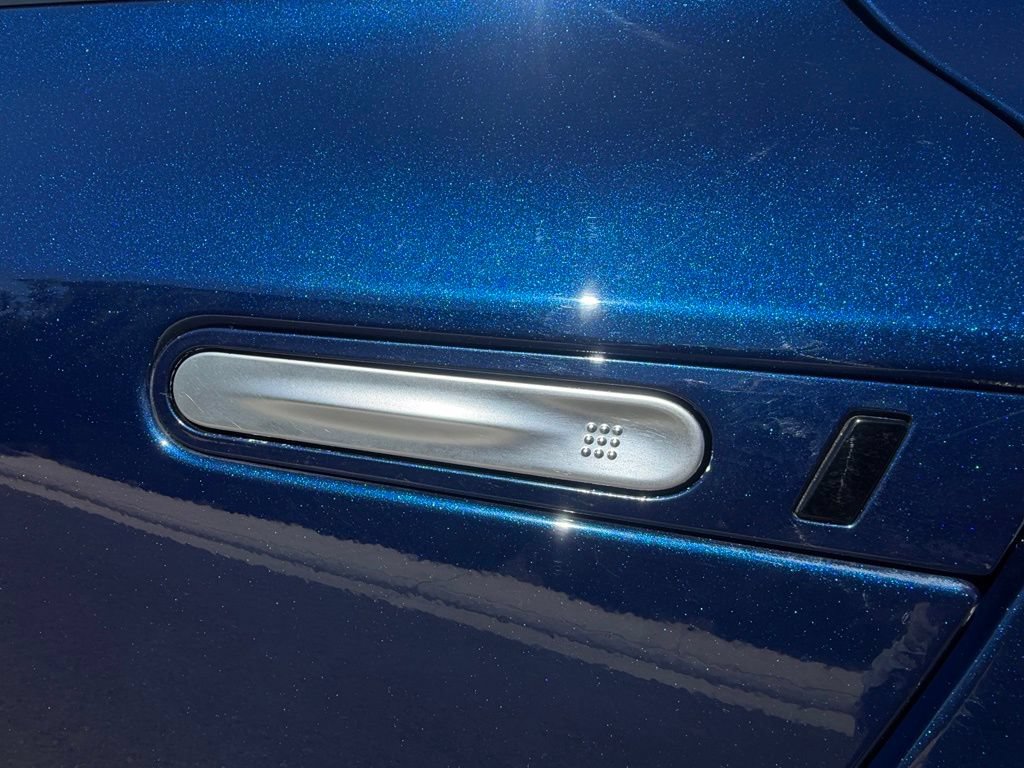Used 2015 Nissan GT-R Premium AWD/4WD image 8