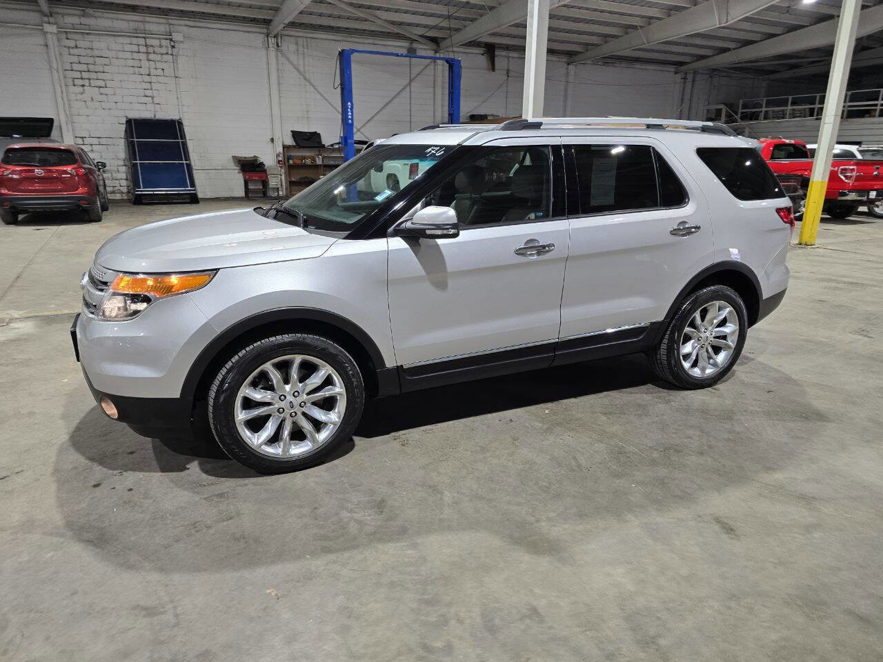 Used 2014 Ford Explorer Limited w/ Equipment Group 301A image 3