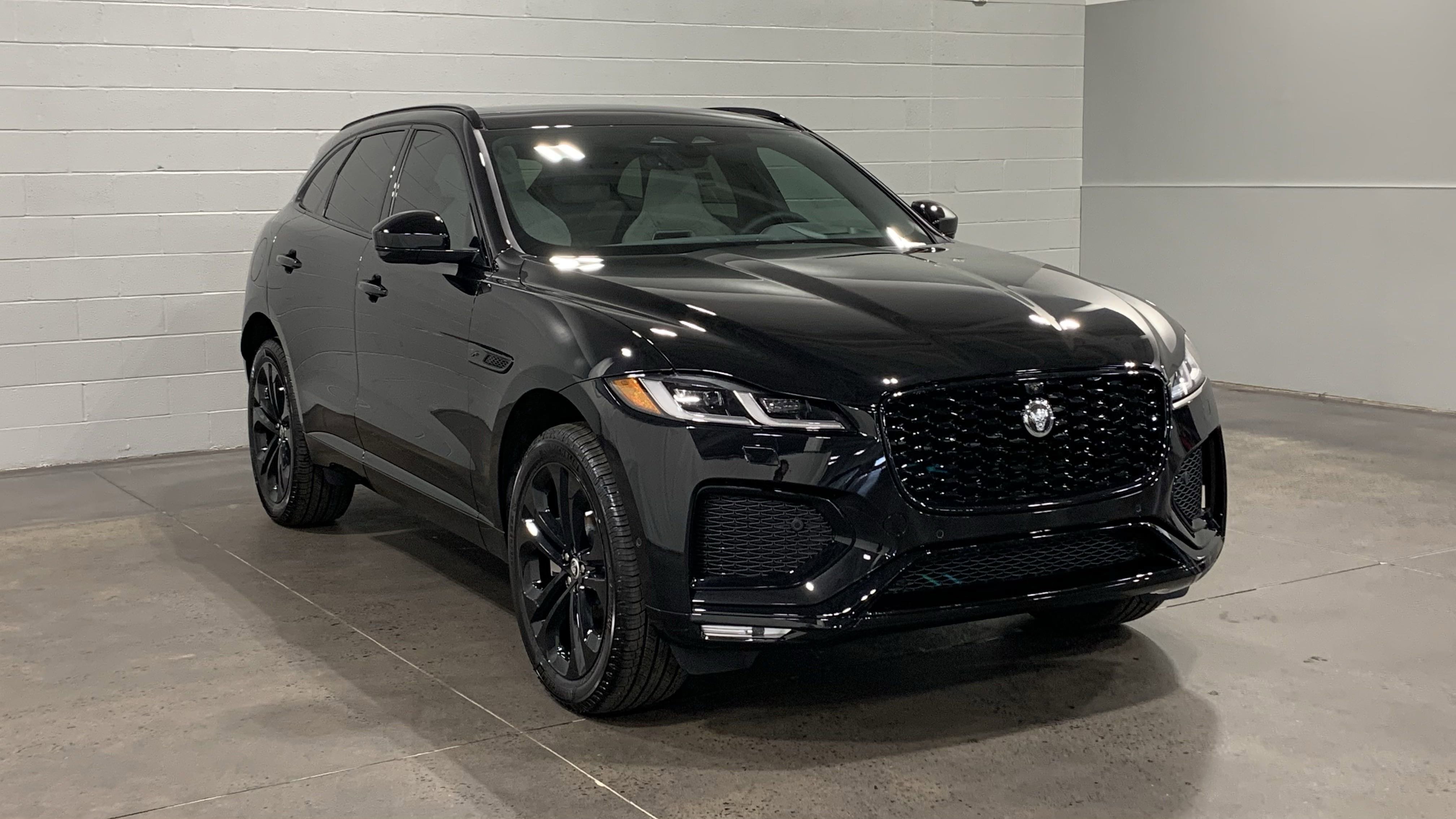 New 2026 Jaguar F-PACE R-Dynamic S image 11