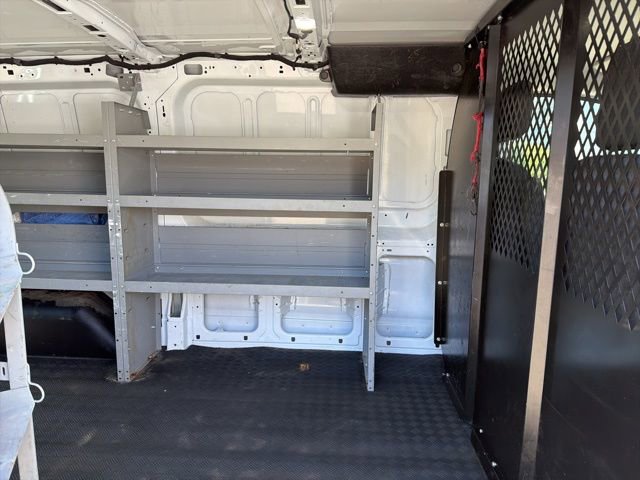 Used 2018 Ford Transit 250 130 Low Roof w/ Exterior Upgrade Package RWD image 11