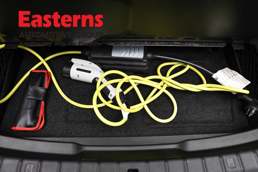 Used 2023 BMW 530e xDrive w/ Convenience Package AWD/4WD image 9