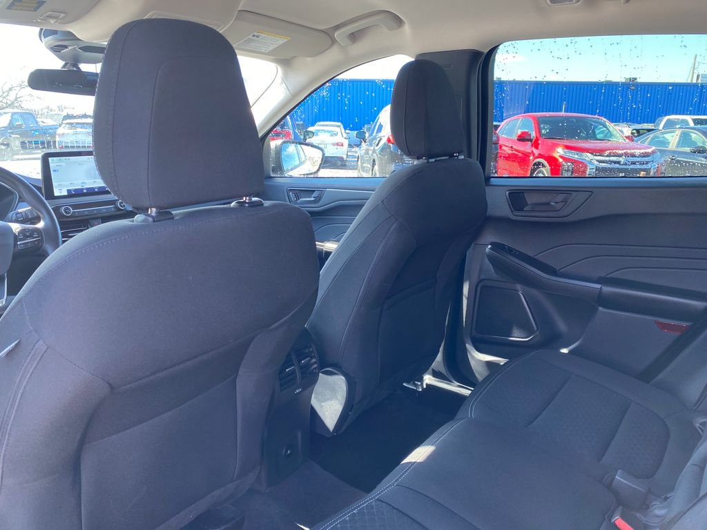 Used 2025 Ford Escape Active AWD/4WD image 14