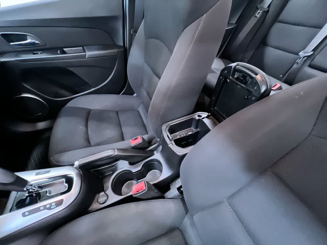 Used 2016 Chevrolet Cruze LT w/ Sun And Sound Package FWD image 27