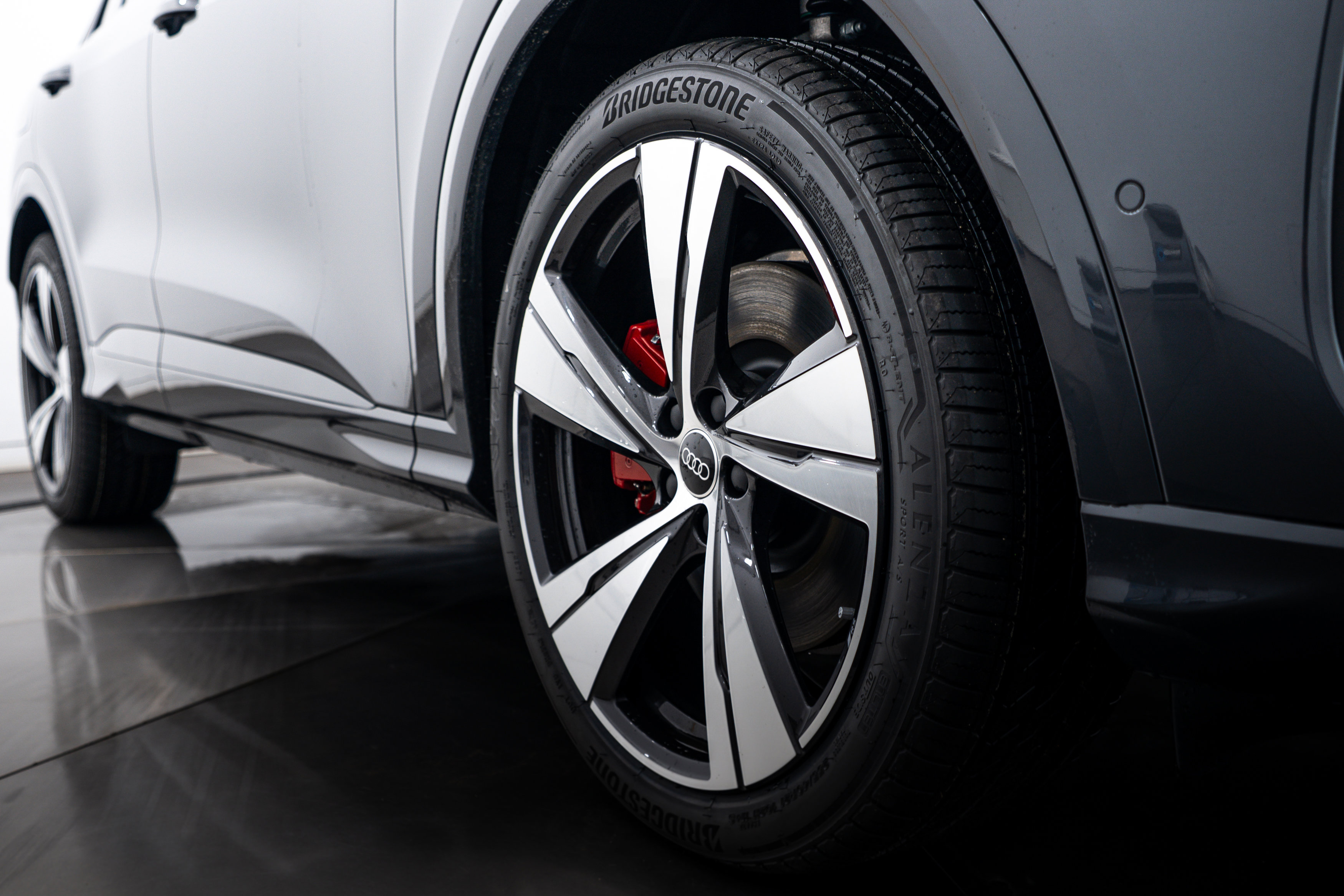 New 2025 Audi SQ5 Premium Plus image 22