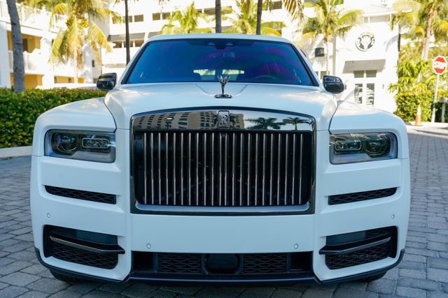 Used 2023 Rolls-Royce Cullinan Black Badge w/ Driver's Package image 5