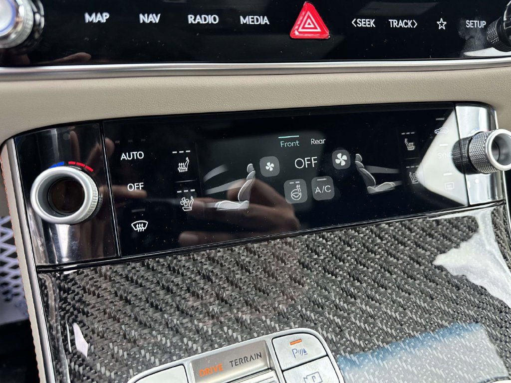New 2026 Genesis GV70 3.5T Sport Prestige AWD/4WD image 23