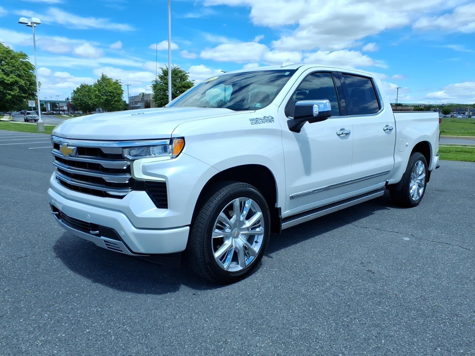 Used 2025 Chevrolet Silverado 1500 High Country AWD/4WD video 1
