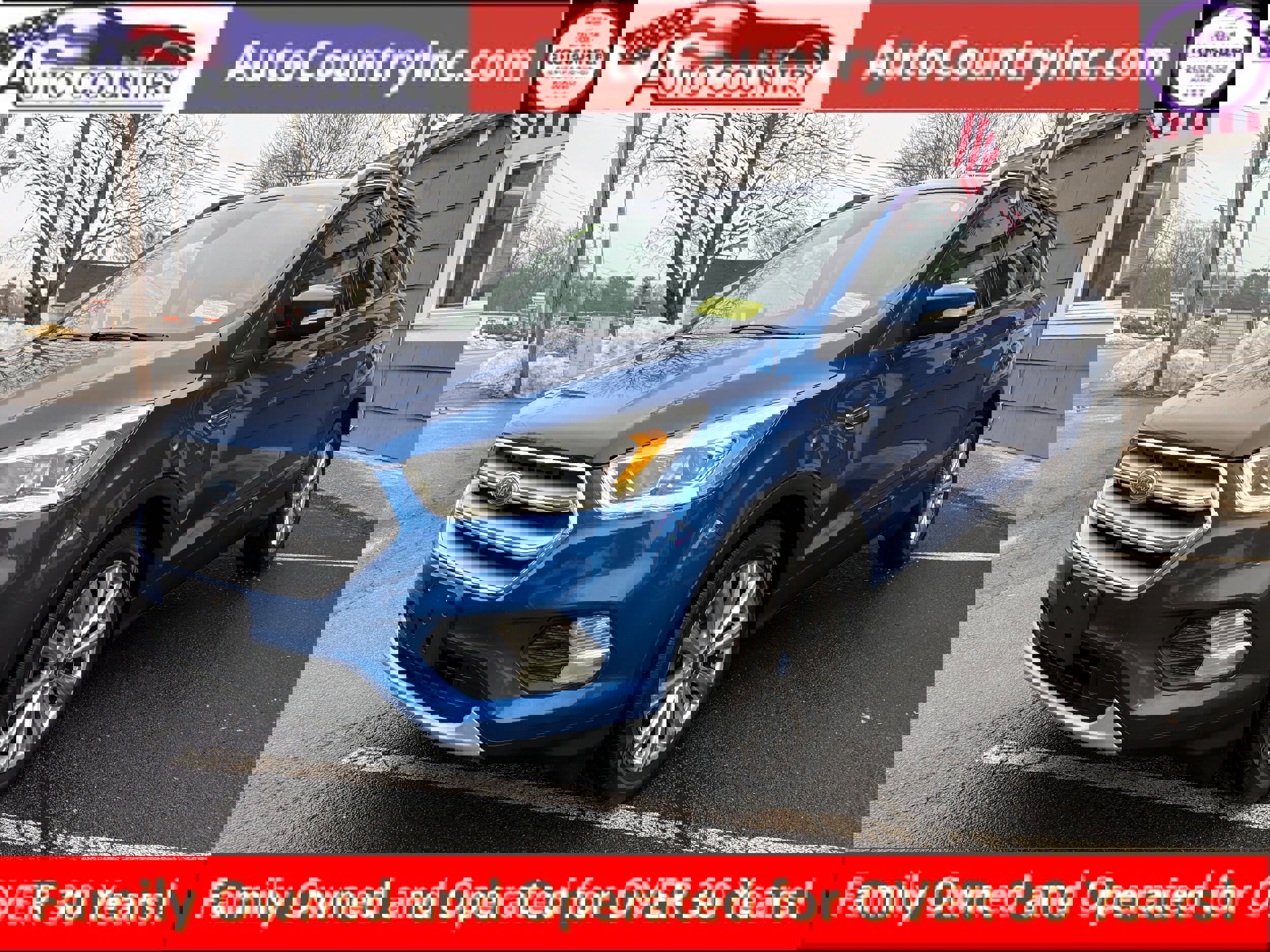 Used 2017 Ford Escape Titanium image 1