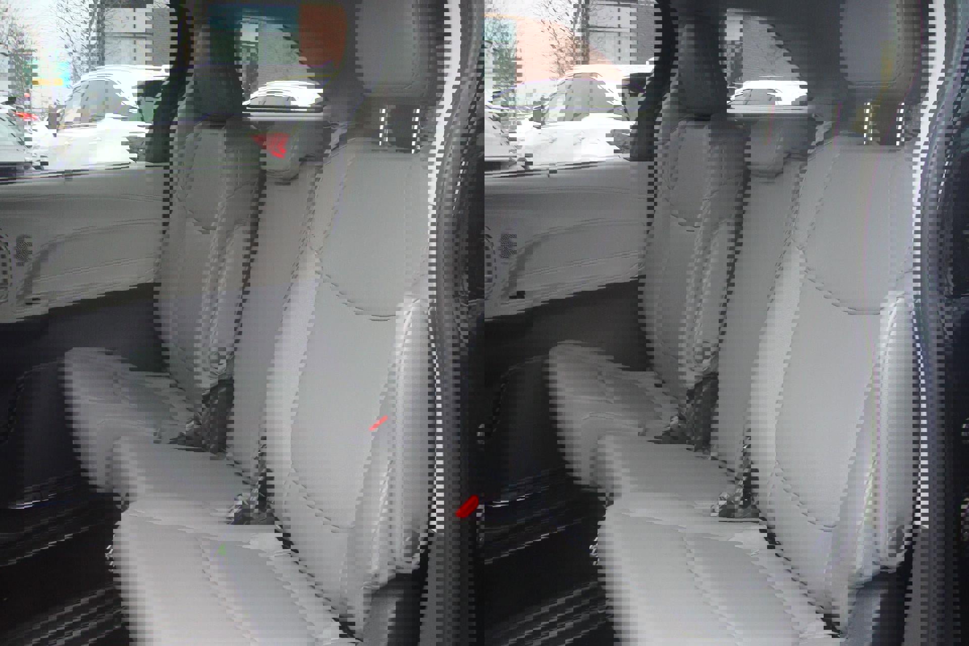 Used 2024 Toyota Sienna XLE image 22