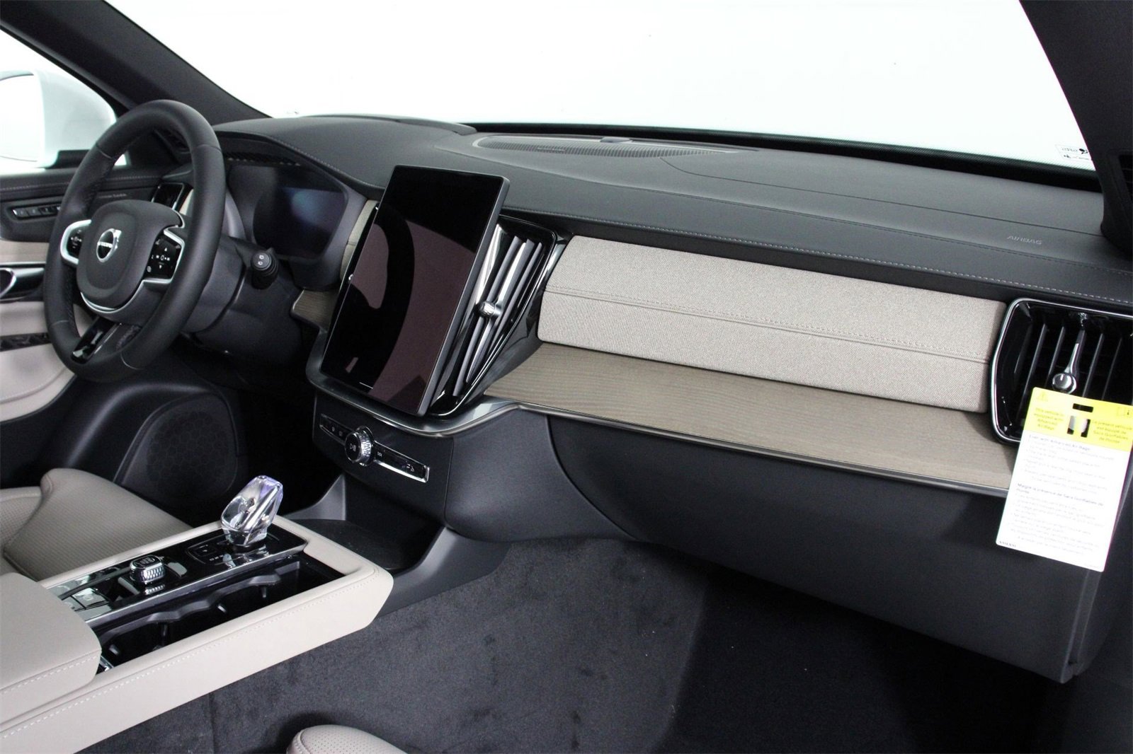 New 2026 Volvo XC90 B6 Ultra image 9