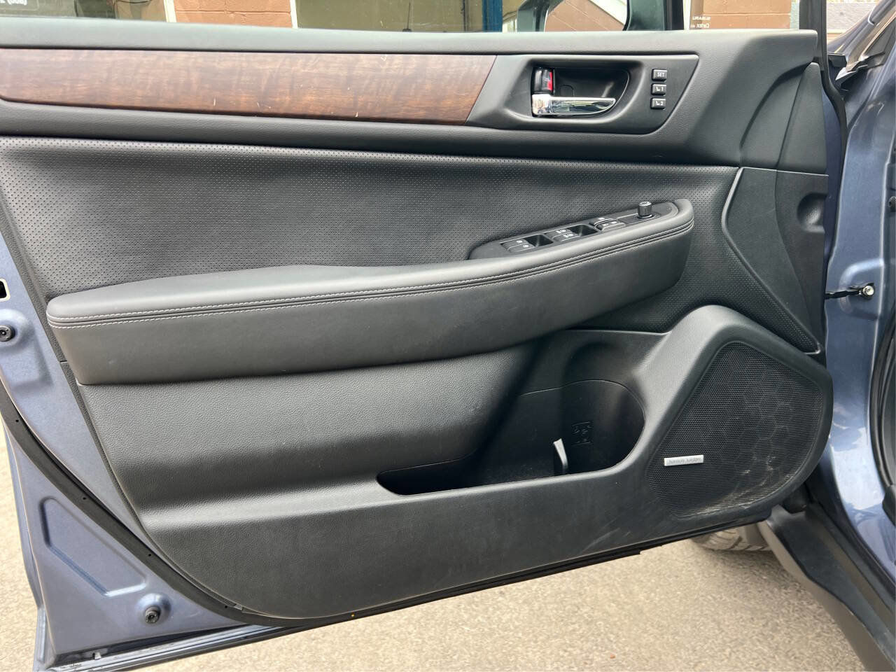 Used 2015 Subaru Outback 2.5i Limited image 18