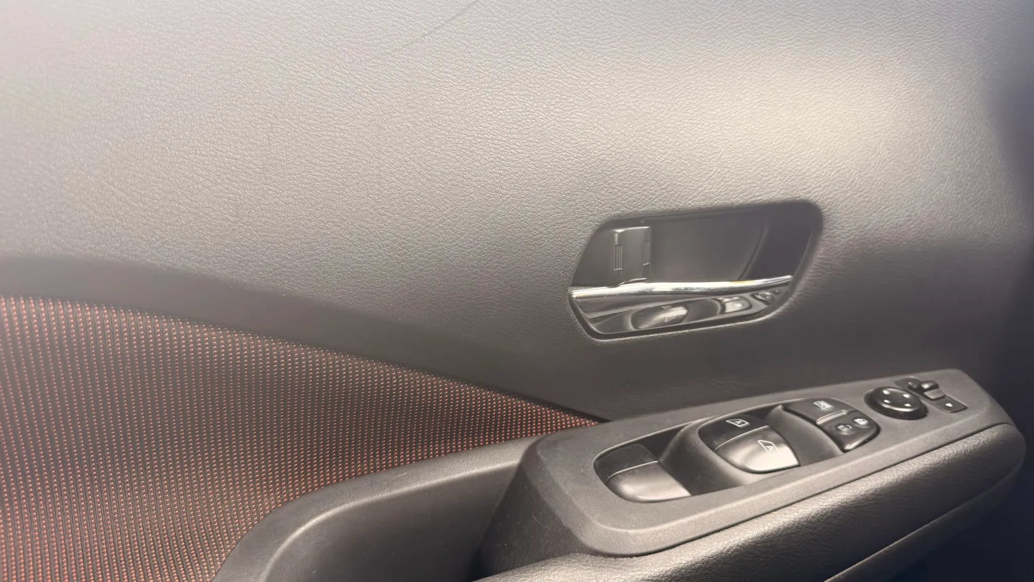 Used 2024 Nissan Kicks SR FWD image 26