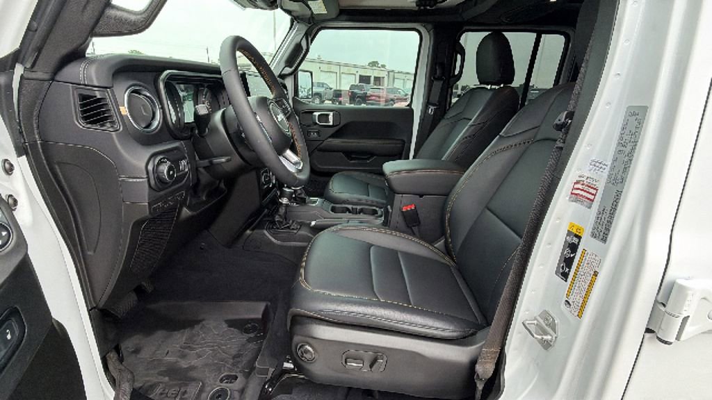 Used 2024 Jeep Wrangler Unlimited Sahara w/ Safety Group AWD/4WD image 12
