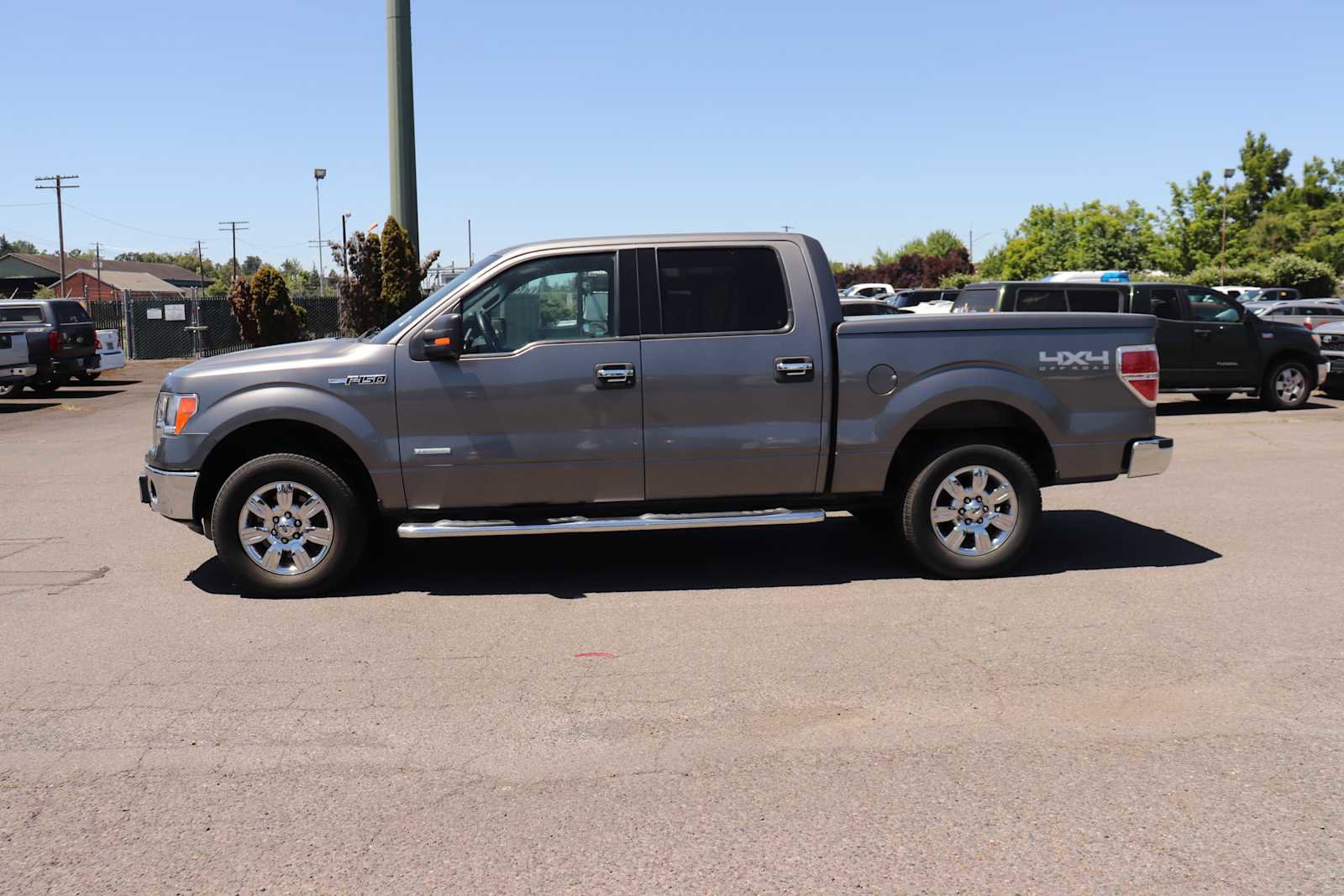 Used 2012 Ford F150 XLT w/ XLT Chrome Pkg AWD/4WD image 8