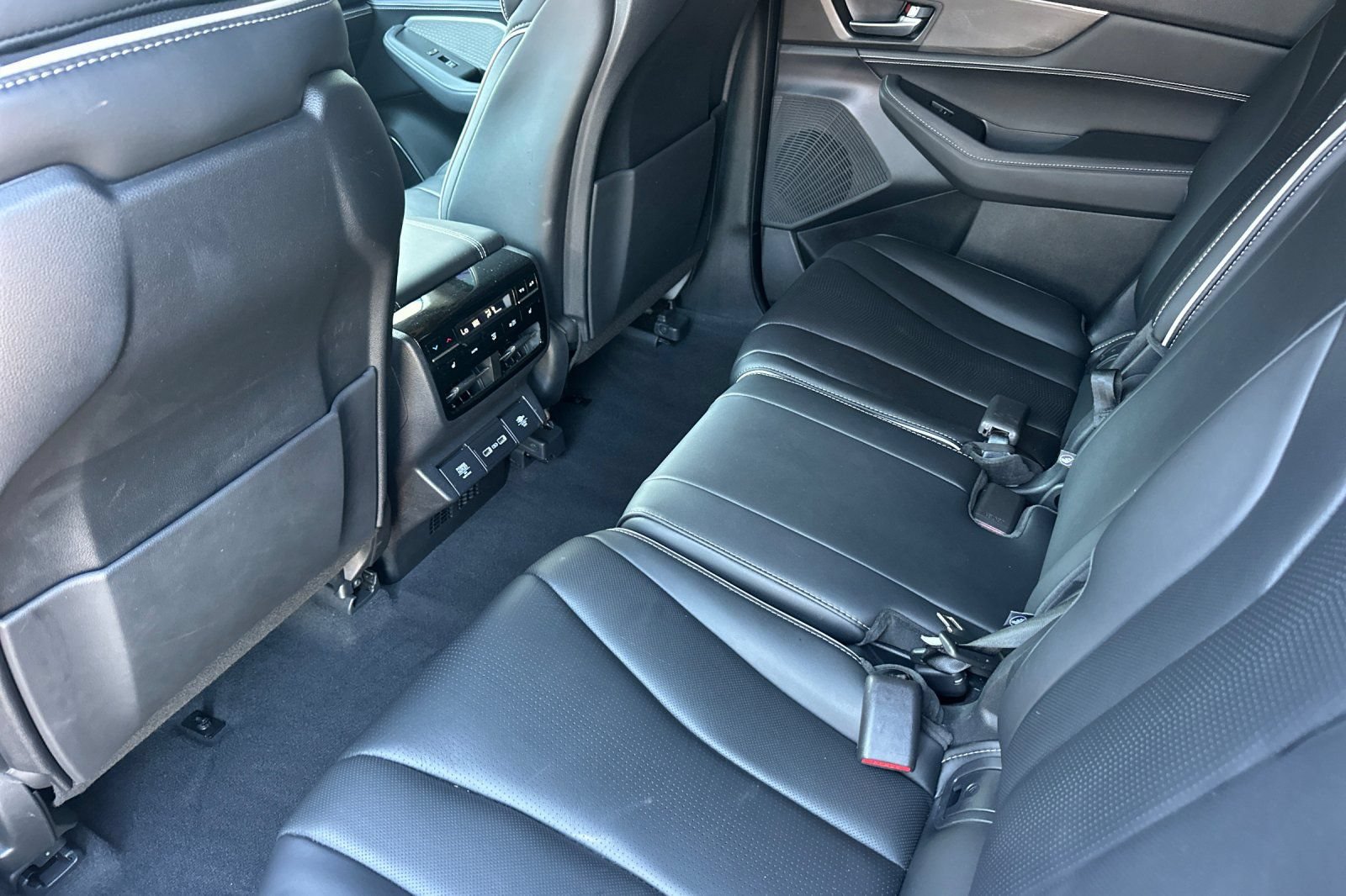 Used 2023 Acura MDX w/ Advance Package AWD/4WD image 13