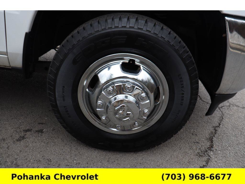 Used 2023 RAM 3500 Tradesman w/ Chrome Appearance Group image 28