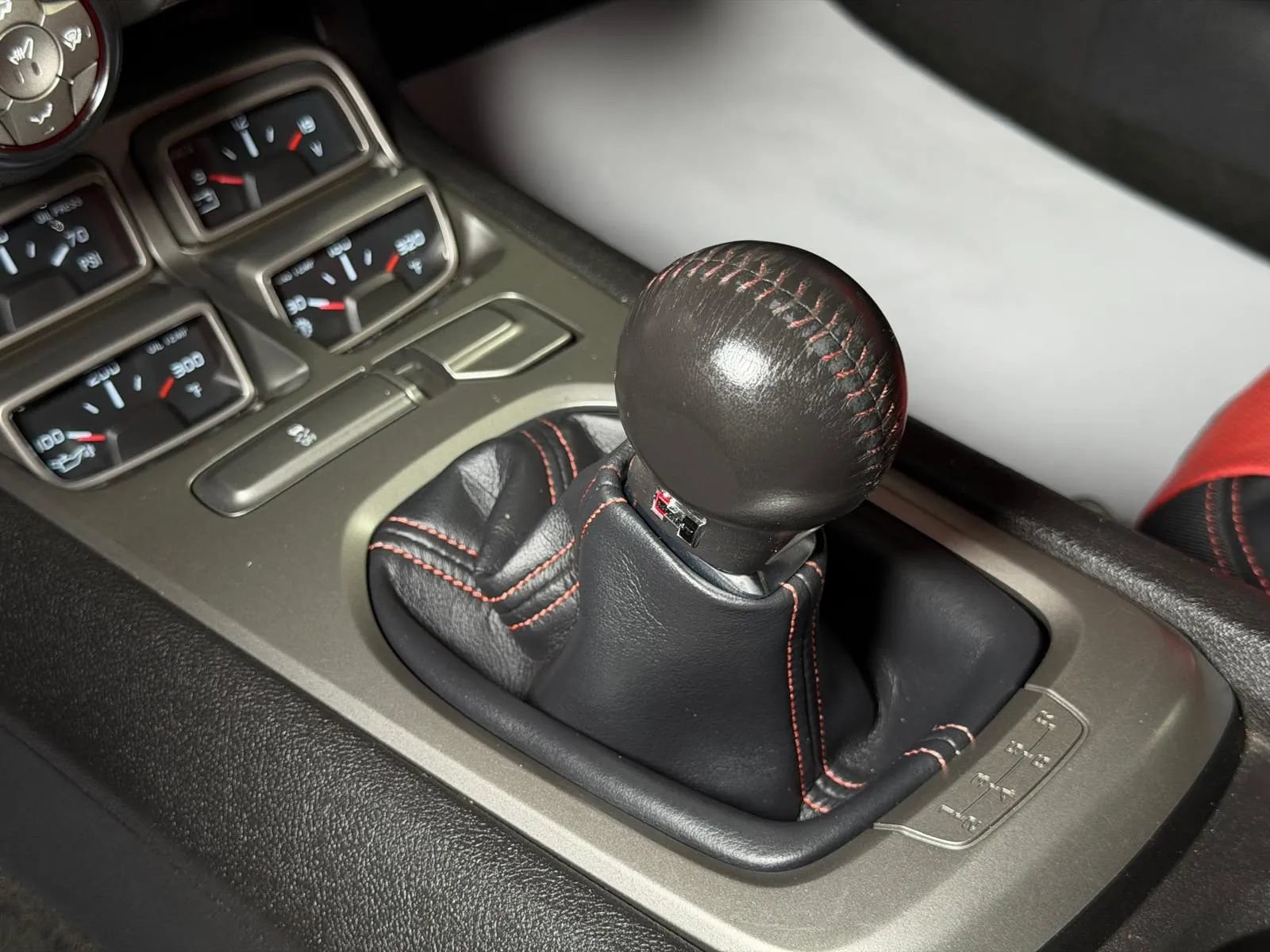 Used 2011 Chevrolet Camaro SS RWD image 32