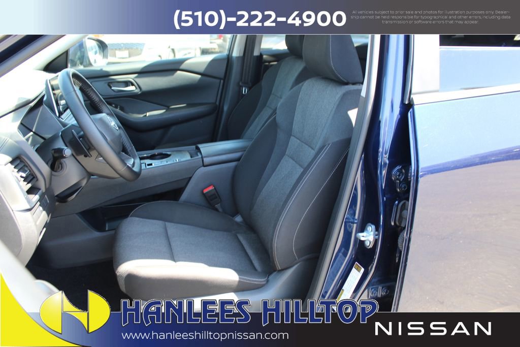 Used 2025 Nissan Rogue SV FWD image 13