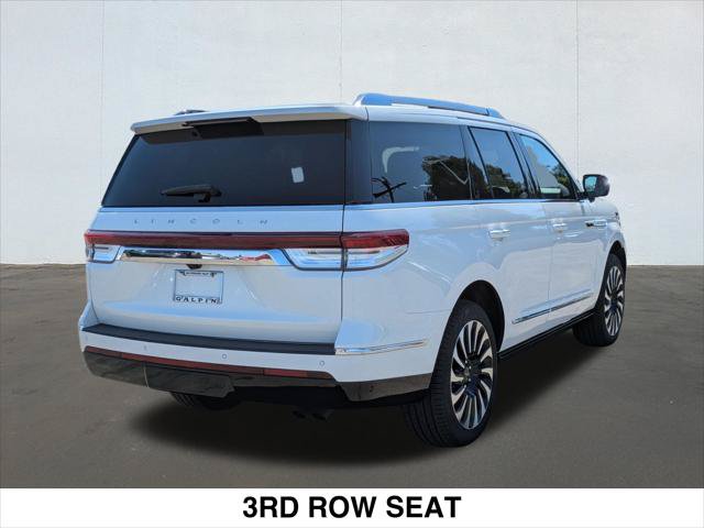 Used 2024 Lincoln Navigator Reserve AWD/4WD image 2