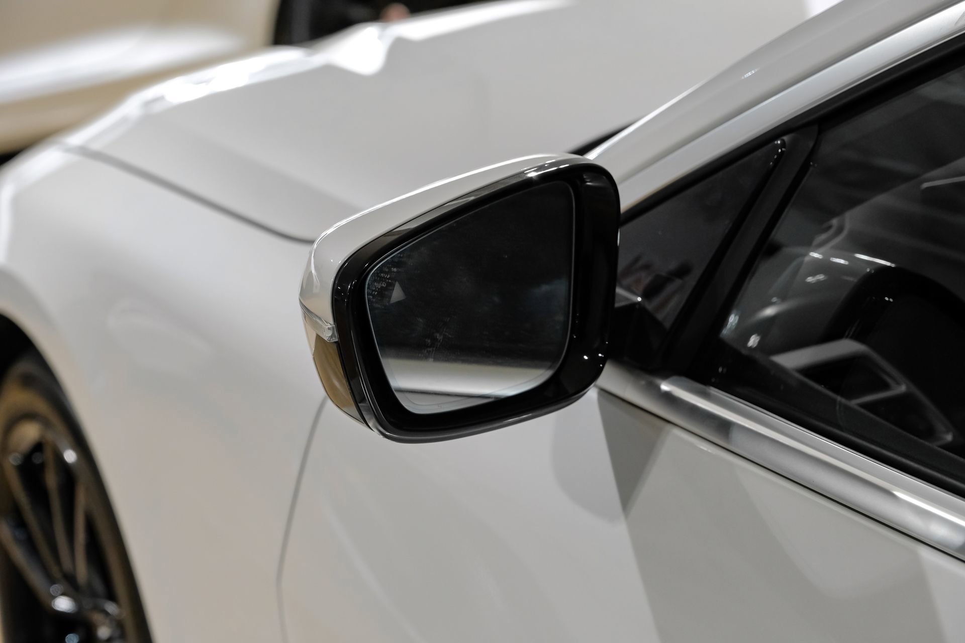 Used 2025 BMW 430i Coupe w/ Premium Package RWD image 38