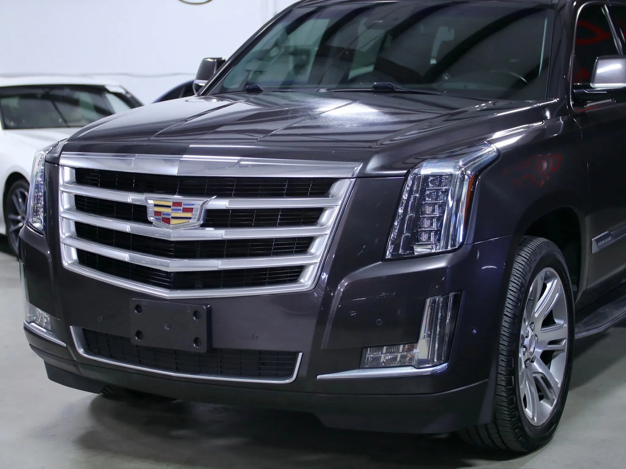 Used 2017 Cadillac Escalade Luxury image 5