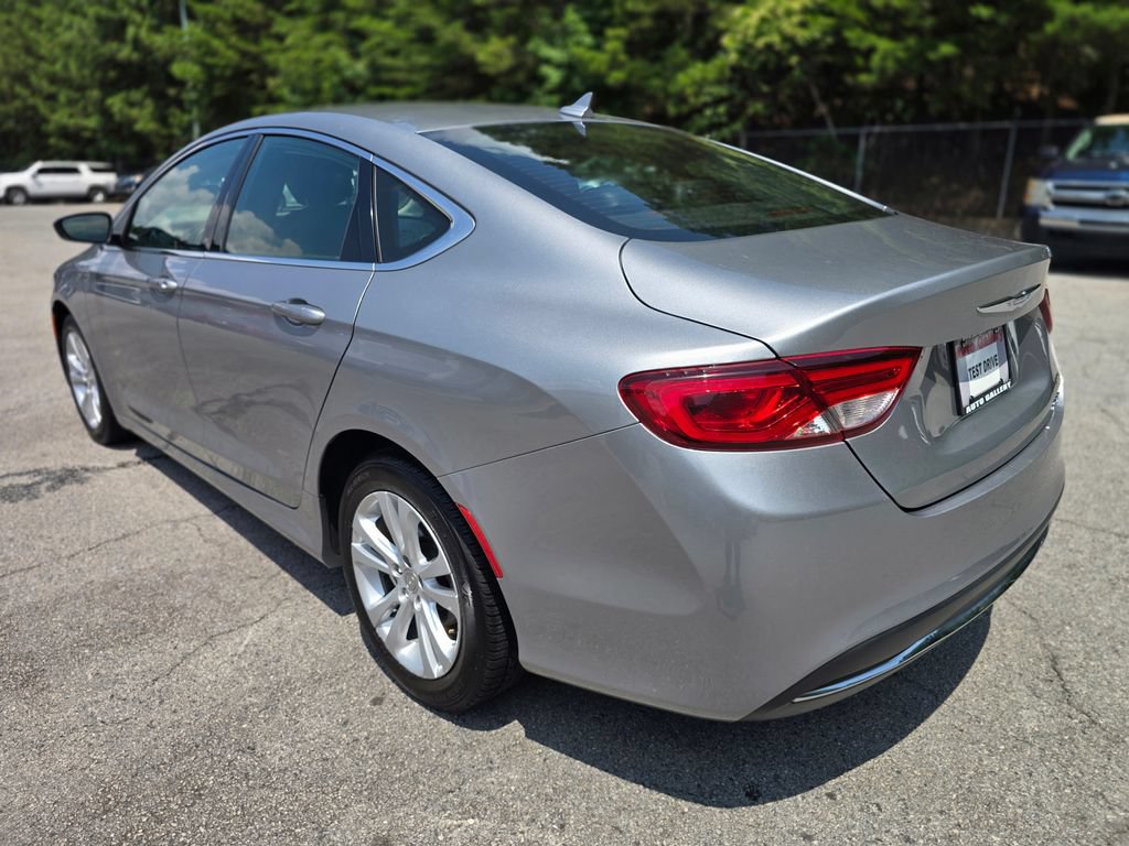Used 2017 Chrysler 200 Limited Platinum FWD image 5