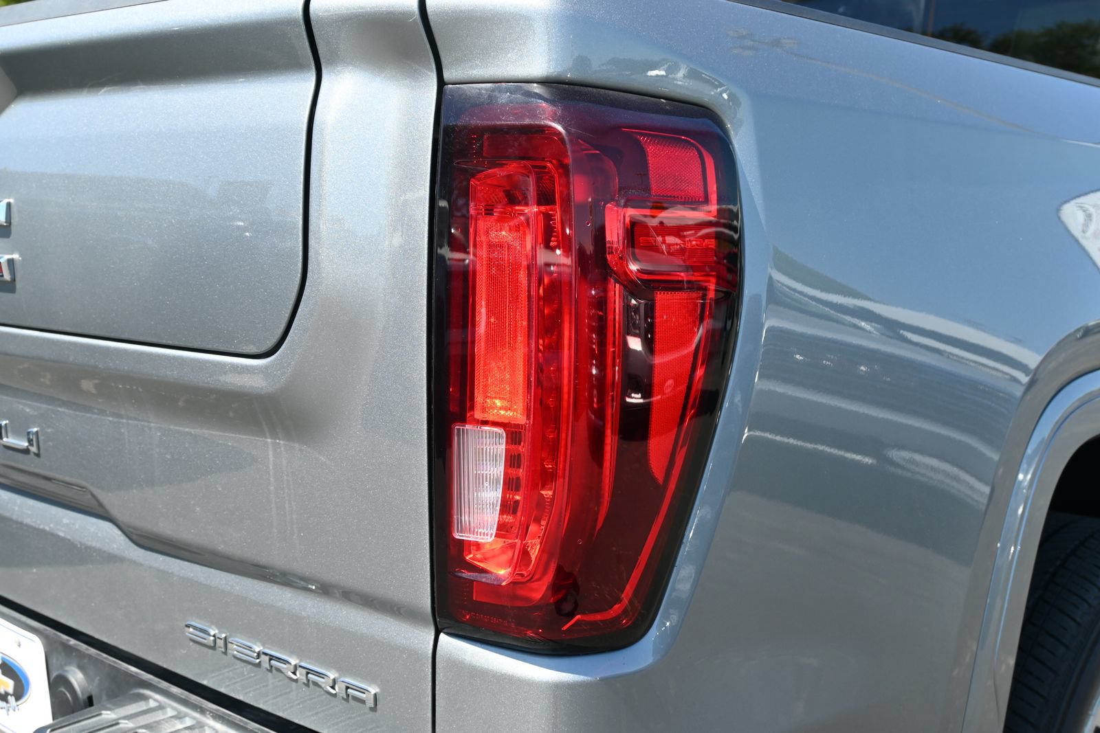 Used 2025 GMC Sierra 1500 Denali AWD/4WD image 21