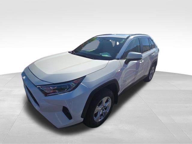 Used 2021 Toyota RAV4 XLE w/ Convenience Package AWD/4WD image 2