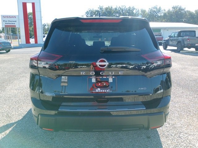 New 2026 Nissan Rogue SV image 4