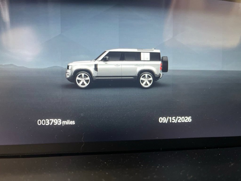 Used 2026 Land Rover Defender 110 X-Dynamic SE AWD/4WD image 10