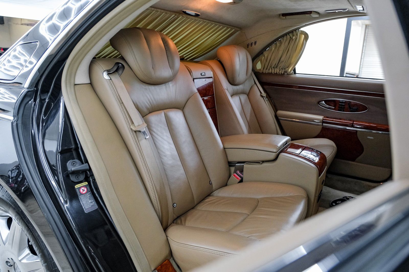 Used 2005 Maybach 57 image 34