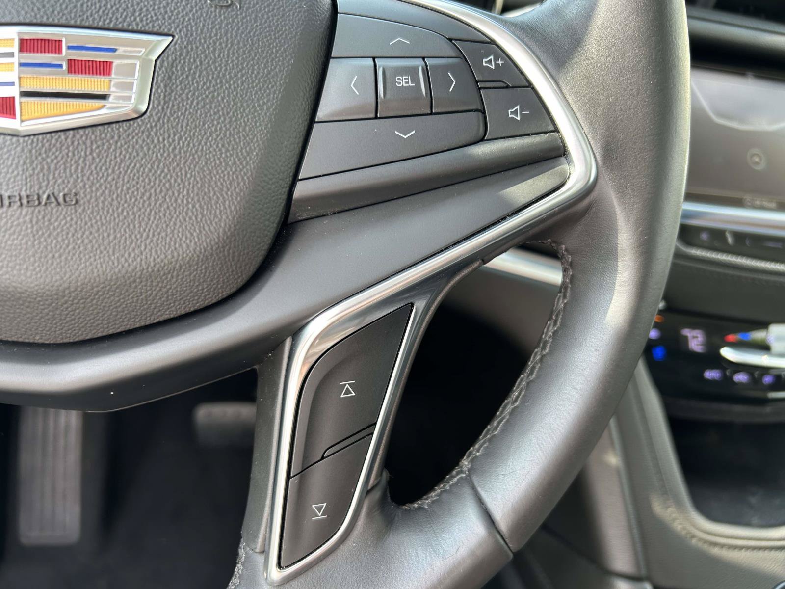Used 2018 Cadillac XT5 Premium Luxury FWD image 24