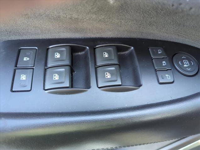 Used 2018 Cadillac Escalade Platinum image 28