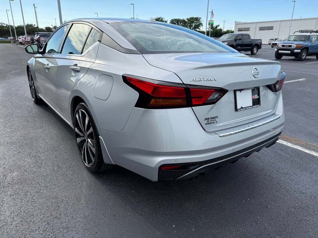 Used 2021 Nissan Altima 2.5 SR w/ SR Premium Package FWD image 4