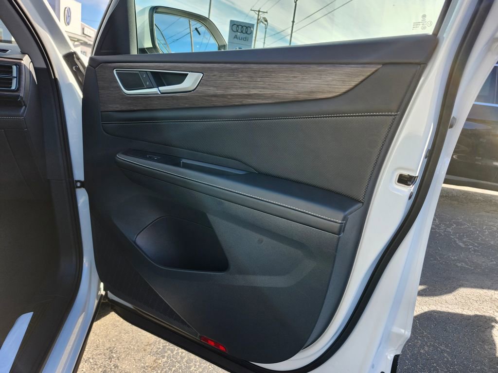 New 2026 Volkswagen Atlas SEL image 14