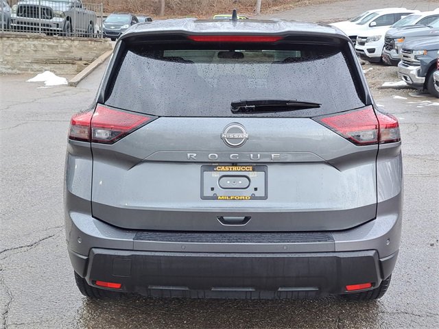 Used 2024 Nissan Rogue S image 4