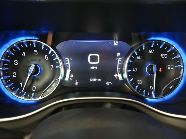 Used 2019 Chrysler Pacifica Touring-L w/ Advanced Safetytec Group image 27