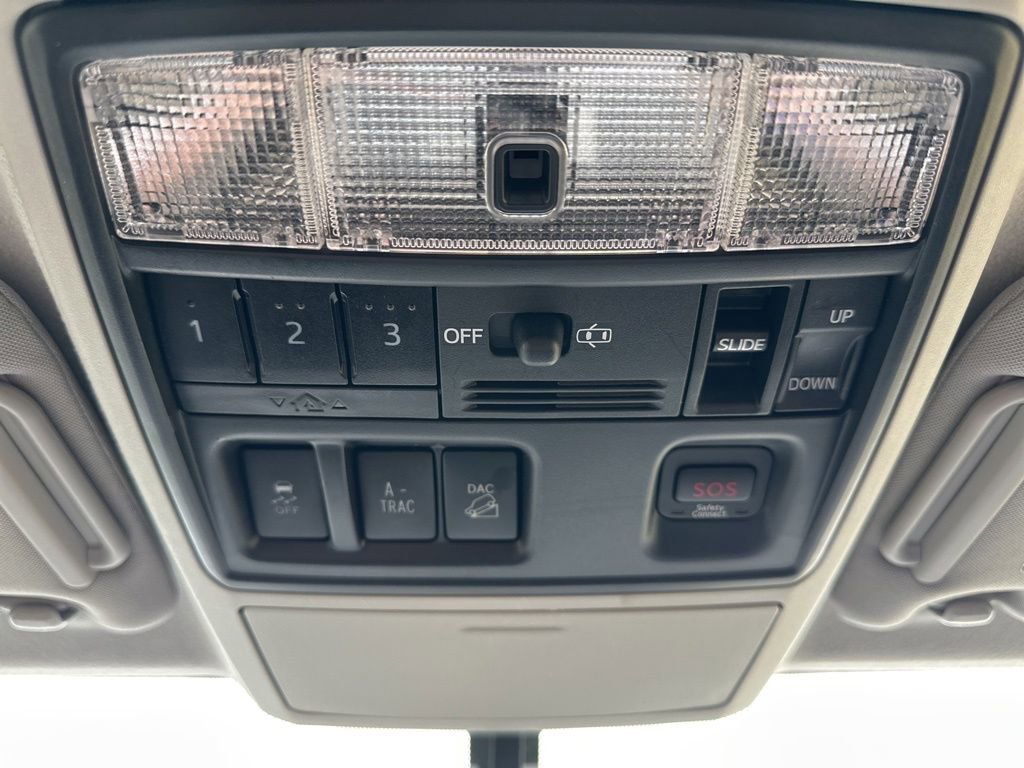 Used 2015 Toyota 4Runner Limited image 26