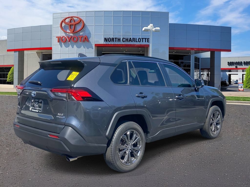 Used 2023 Toyota RAV4 XLE Premium AWD/4WD image 8
