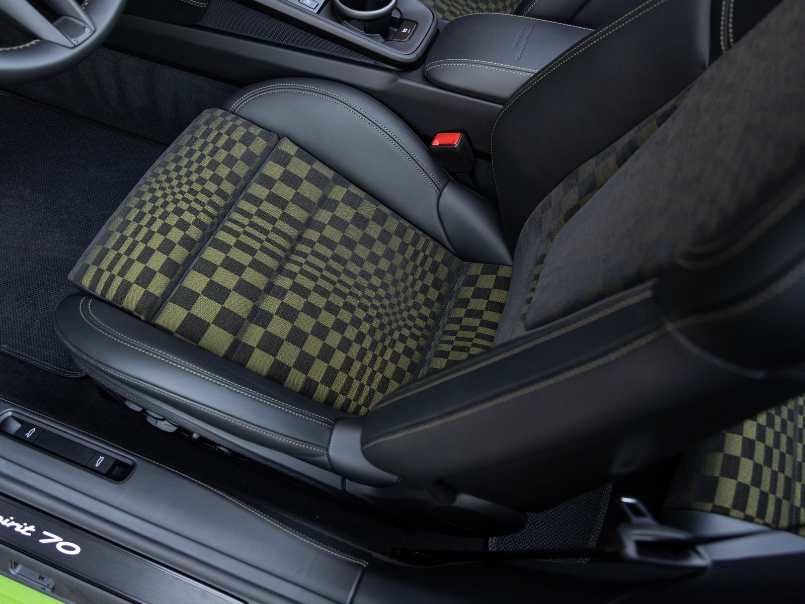 Certified 2026 Porsche 911 Carrera GTS image 24