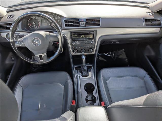 Used 2014 Volkswagen Passat 1.8T Wolfsburg Edition image 16