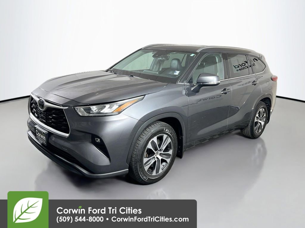 Used 2020 Toyota Highlander XLE AWD/4WD image 5