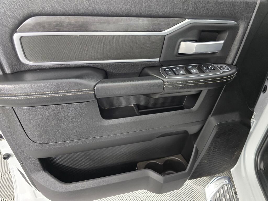 Used 2024 RAM 3500 Big Horn image 17